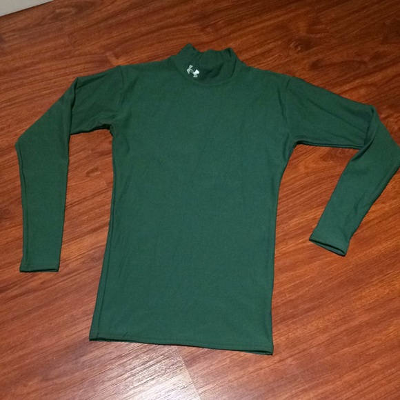 Under Armour Tops - Under Armor size S NWOT